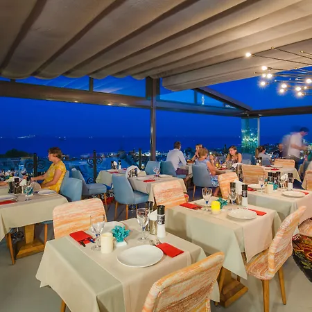 Tria Elegance Отель 4*