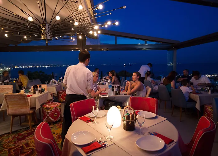 Ξενοδοχείο Tria Elegance