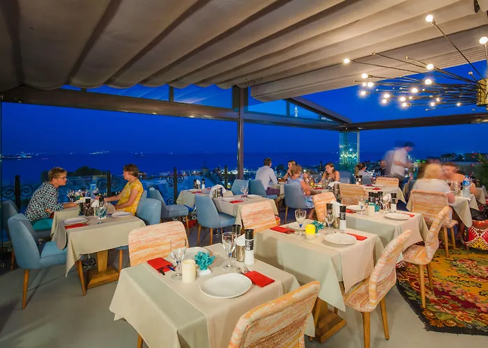 Tria Elegance Ξενοδοχείο 4*