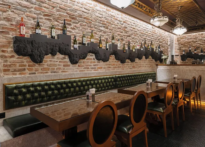 Tria Elegance Ξενοδοχείο 4*