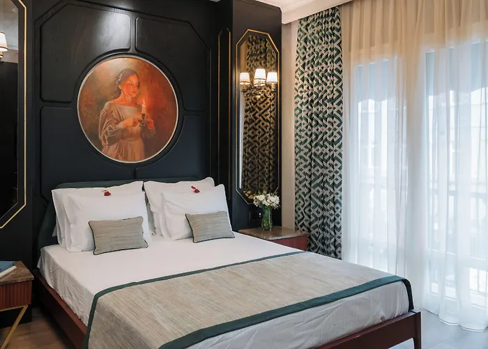 Ξενοδοχείο Tria Elegance