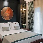 Hotel Tria Elegance
